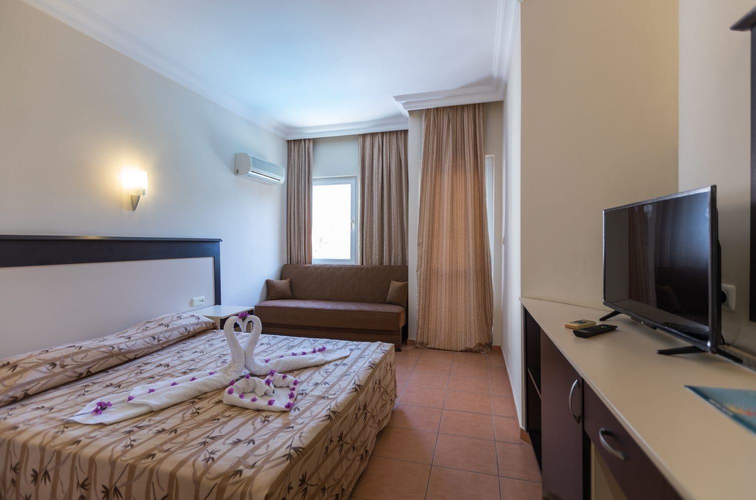 Helios Hotel Side Bagian luar foto