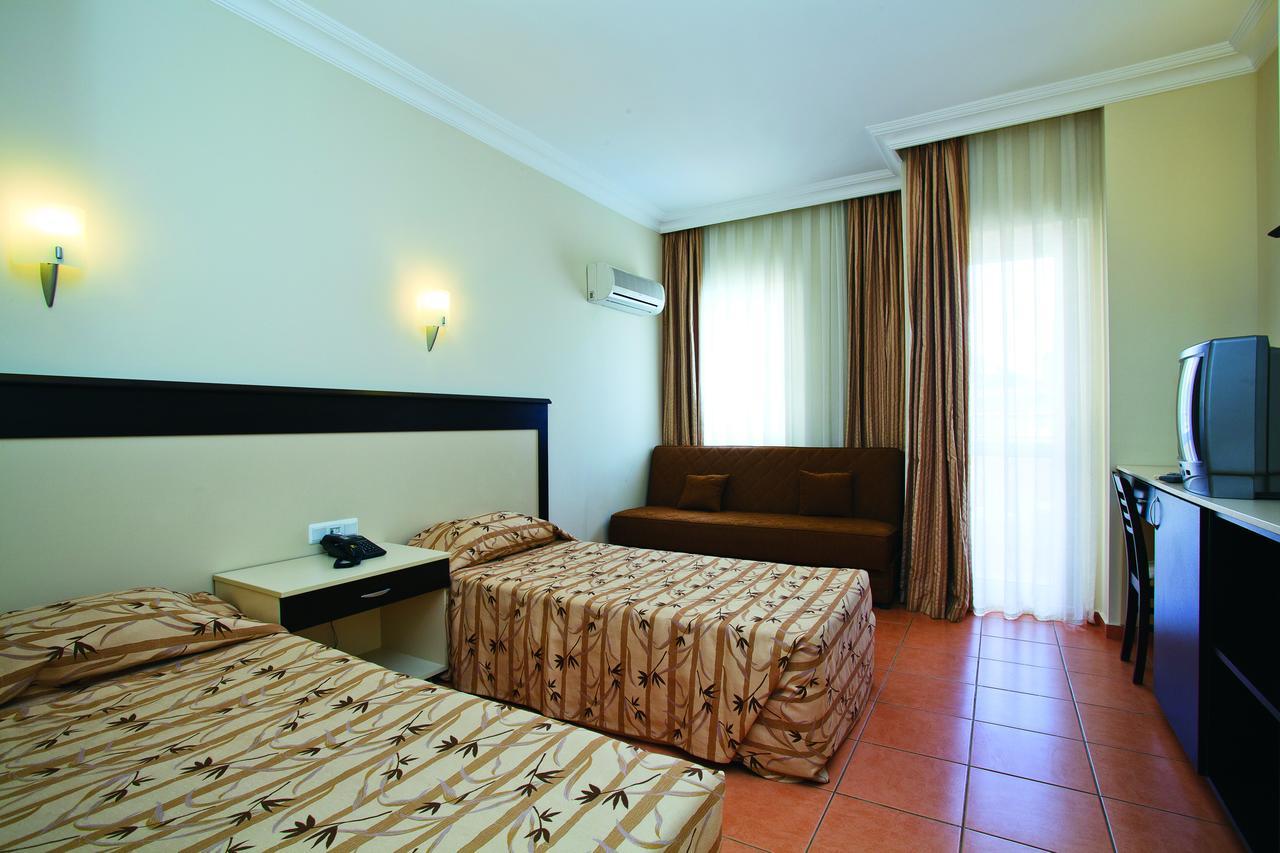 Helios Hotel Side Bagian luar foto